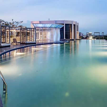 2Br Premium Suites Troika Kota Bharu By Aghome 外观 照片