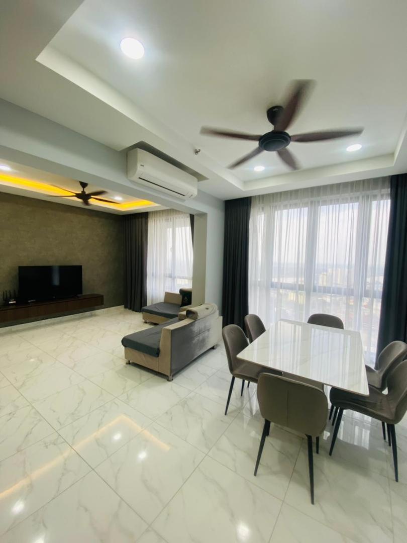 2Br Premium Suites Troika Kota Bharu By Aghome 外观 照片